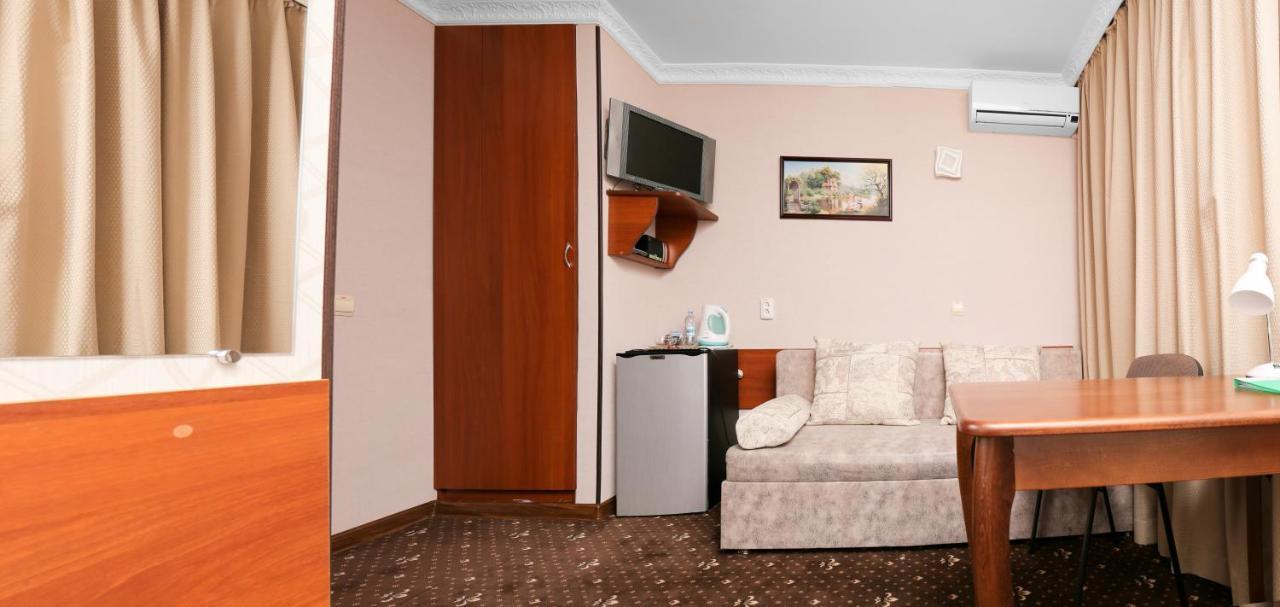 Green City Hotel Nikolayev Exterior foto