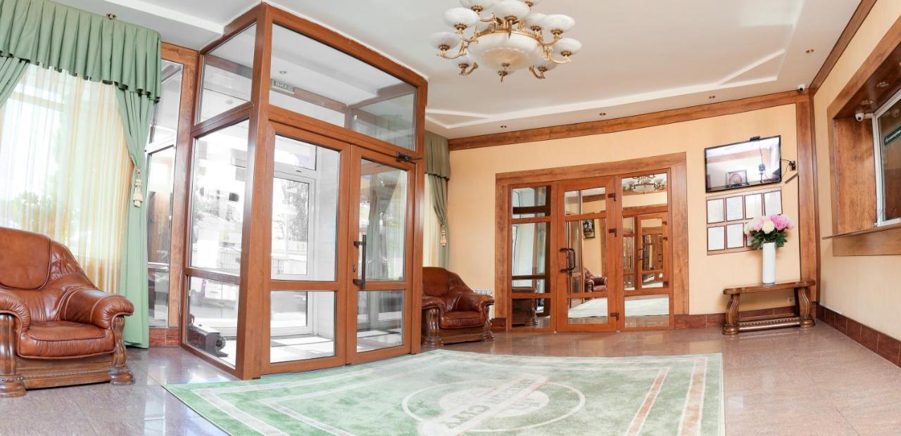 Green City Hotel Nikolayev Exterior foto